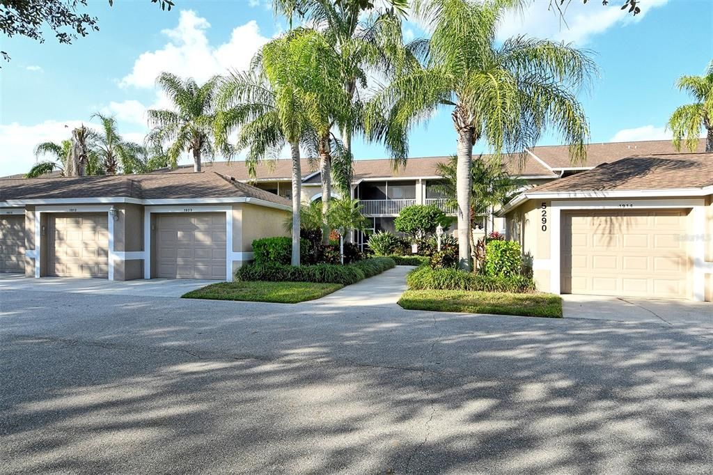 待售: $279,000 (2 贝兹, 2 浴室, 1684 平方英尺)