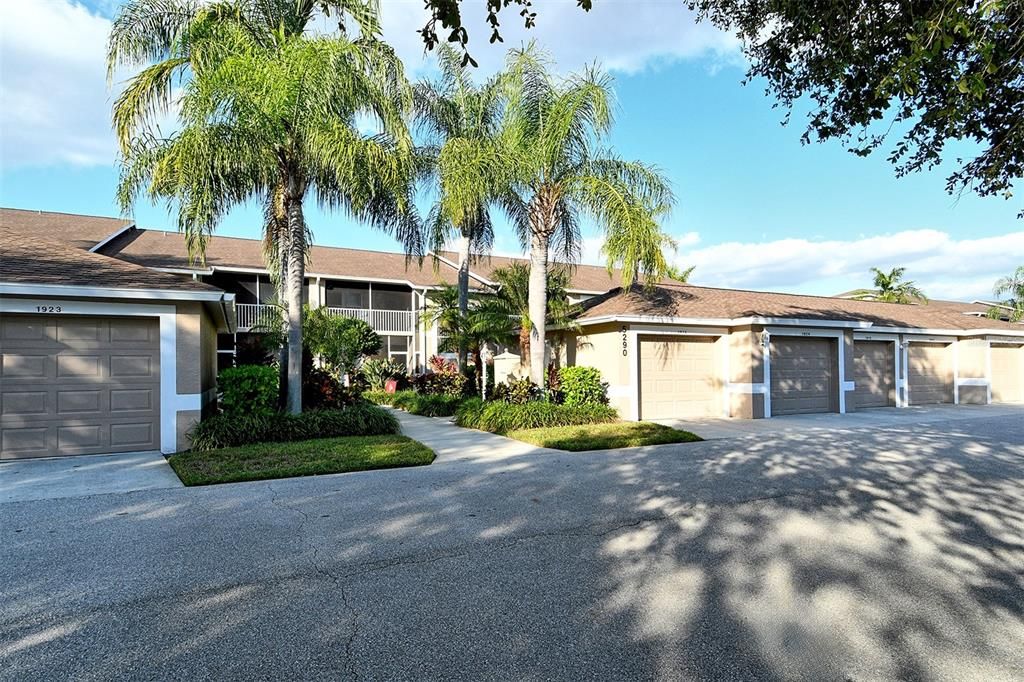 待售: $279,000 (2 贝兹, 2 浴室, 1684 平方英尺)