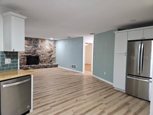 For Sale: $329,000 (3 beds, 2 baths, 1814 Square Feet)