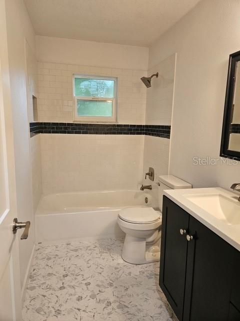 For Sale: $329,000 (3 beds, 2 baths, 1814 Square Feet)