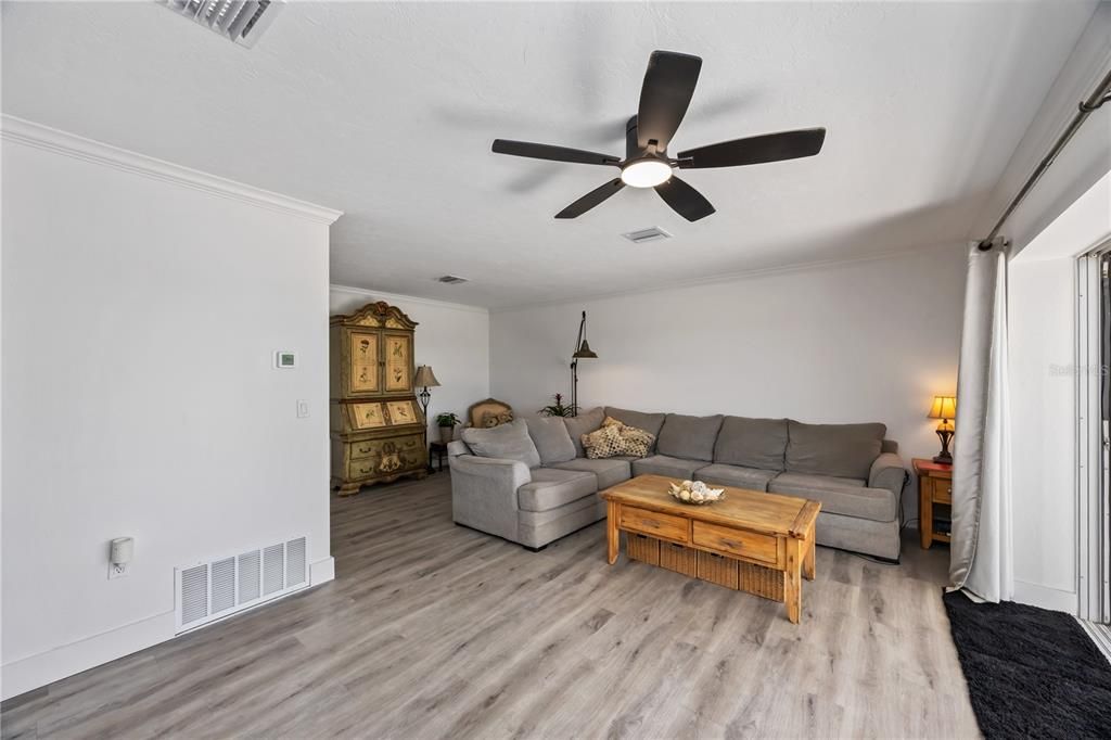 待售: $372,000 (3 贝兹, 2 浴室, 1509 平方英尺)