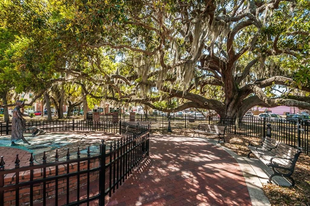 На продажу: $687,900 (3 спален, 3 ванн, 1703 Квадратных фут)