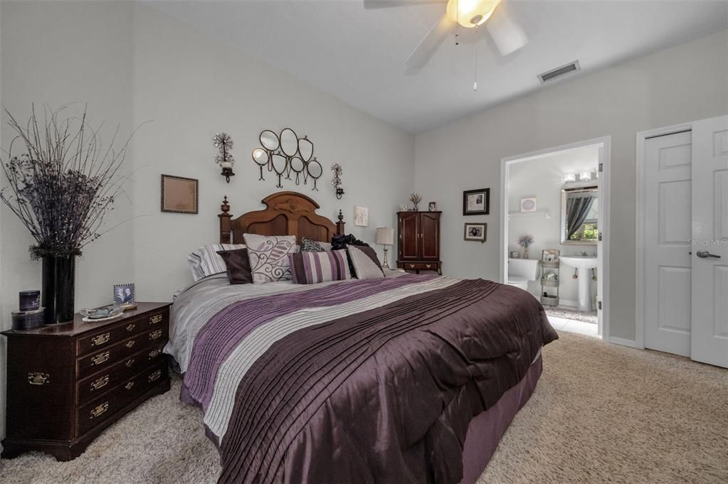 На продажу: $687,900 (3 спален, 3 ванн, 1703 Квадратных фут)