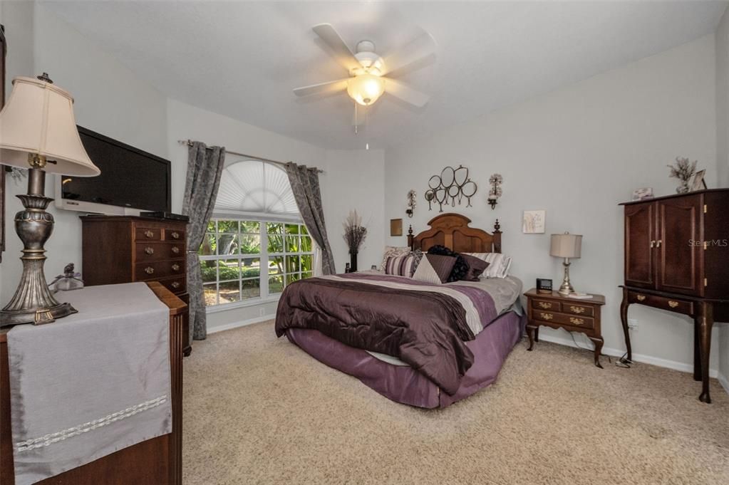 На продажу: $687,900 (3 спален, 3 ванн, 1703 Квадратных фут)