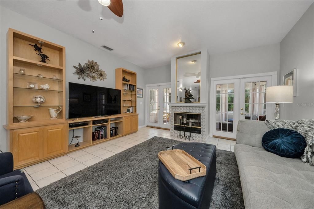 На продажу: $687,900 (3 спален, 3 ванн, 1703 Квадратных фут)