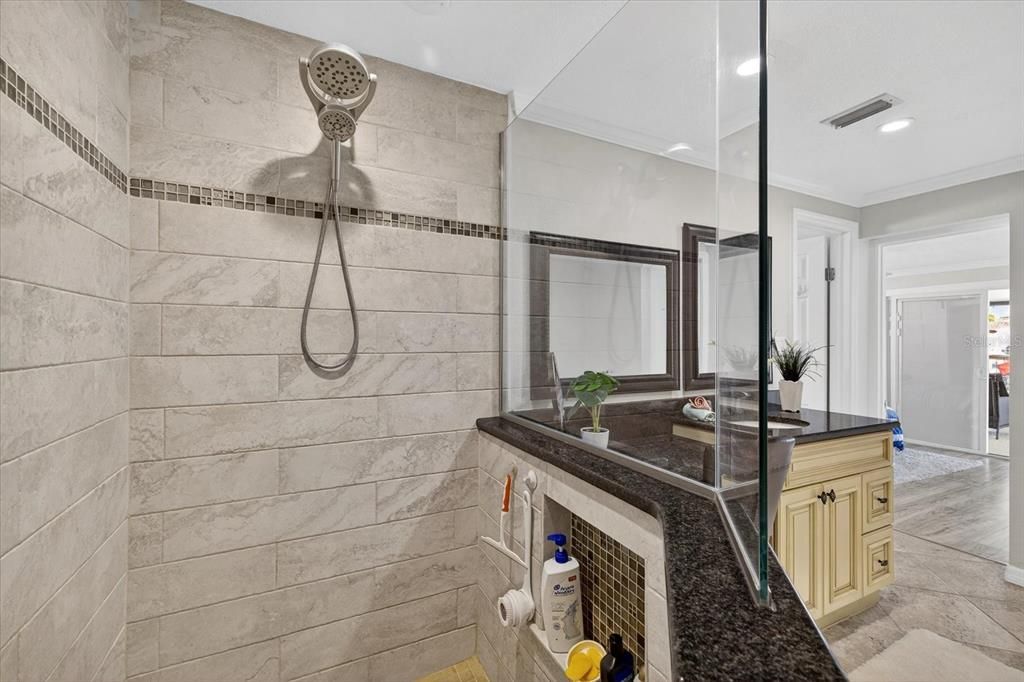 For Sale: $699,000 (3 beds, 2 baths, 1765 Square Feet)