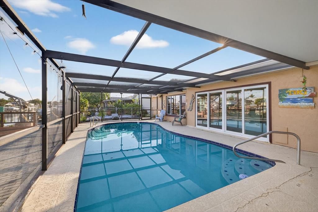 For Sale: $699,000 (3 beds, 2 baths, 1765 Square Feet)