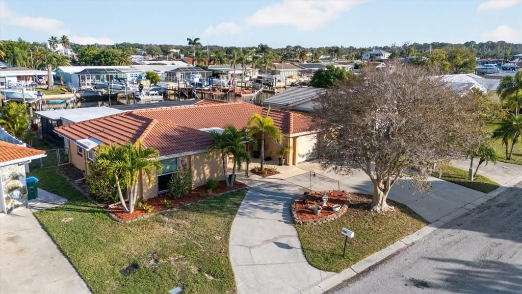 For Sale: $699,000 (3 beds, 2 baths, 1765 Square Feet)