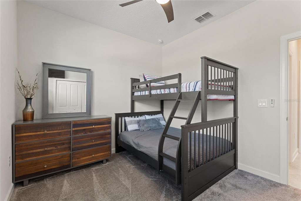 待售: $544,900 (4 贝兹, 3 浴室, 2571 平方英尺)