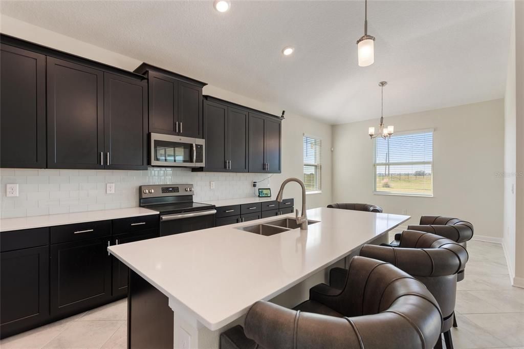 待售: $544,900 (4 贝兹, 3 浴室, 2571 平方英尺)