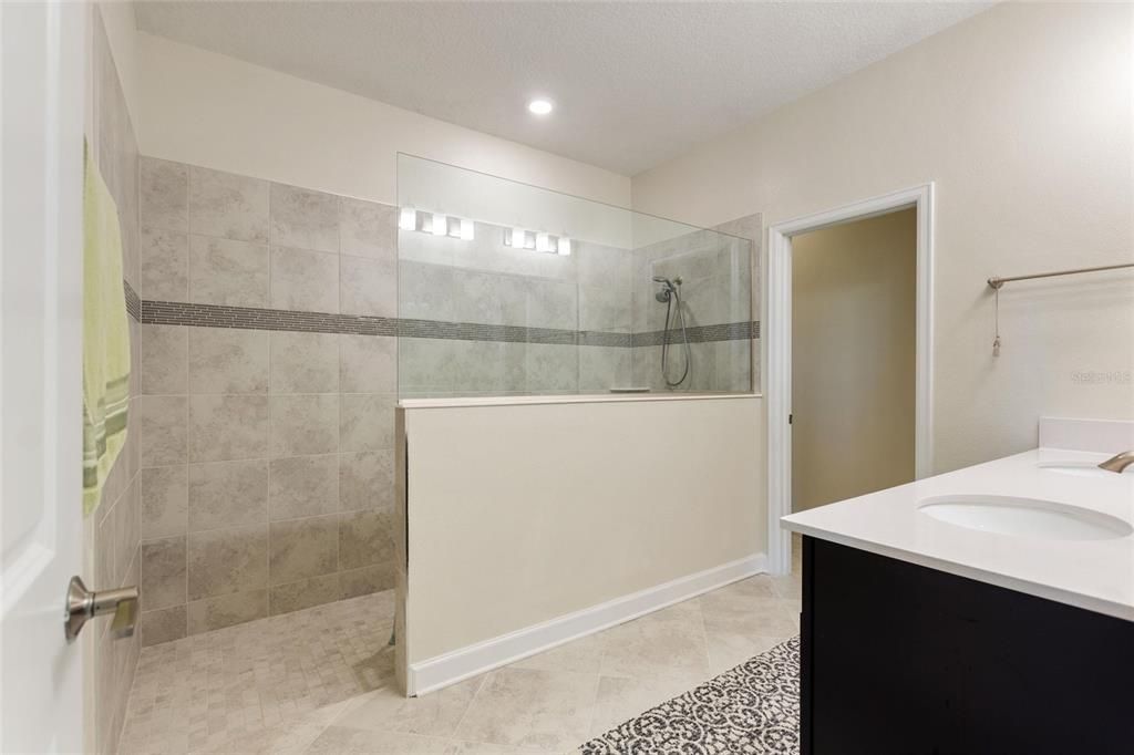 待售: $544,900 (4 贝兹, 3 浴室, 2571 平方英尺)