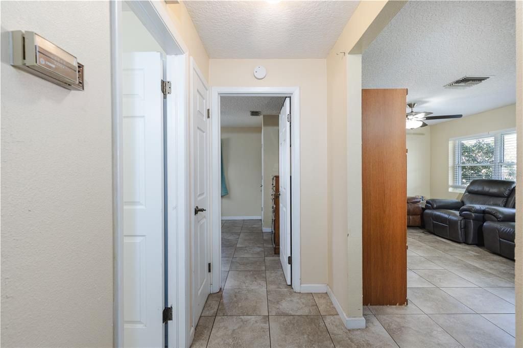 На продажу: $247,000 (3 спален, 3 ванн, 1144 Квадратных фут)