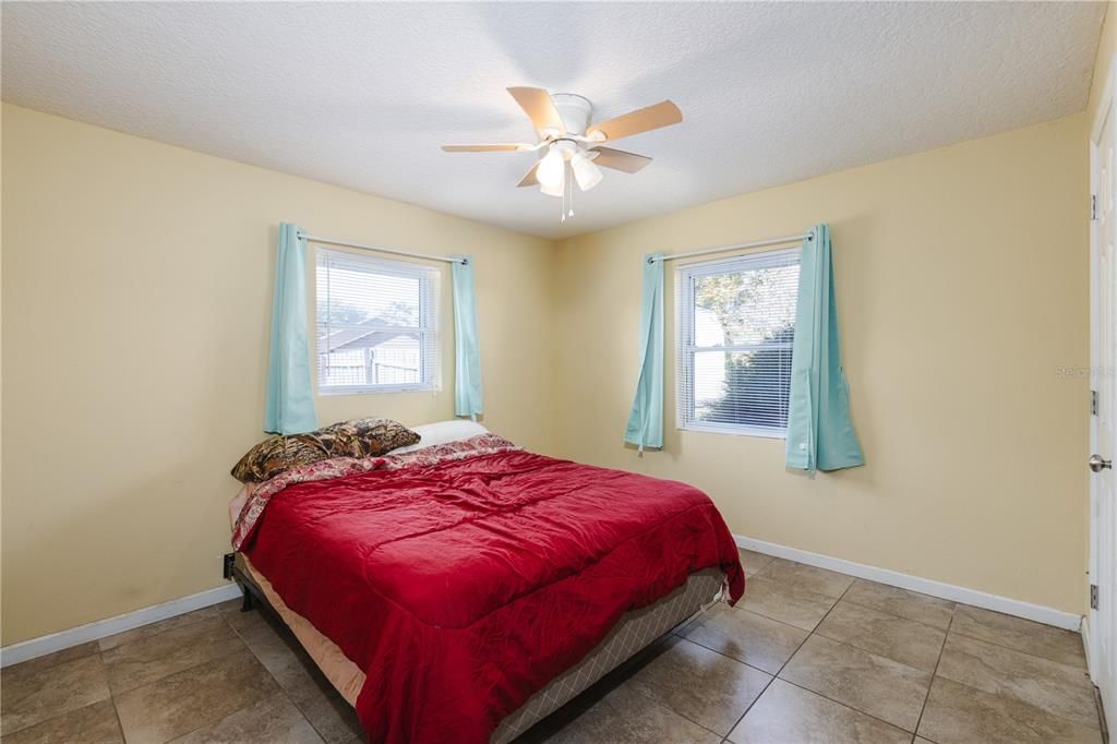 На продажу: $247,000 (3 спален, 3 ванн, 1144 Квадратных фут)