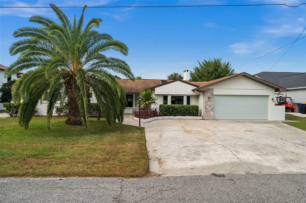 For Sale: $1,499,000 (3 beds, 2 baths, 2268 Square Feet)