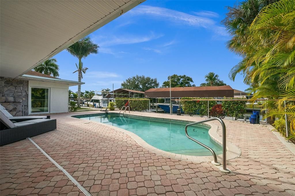 For Sale: $1,499,000 (3 beds, 2 baths, 2268 Square Feet)