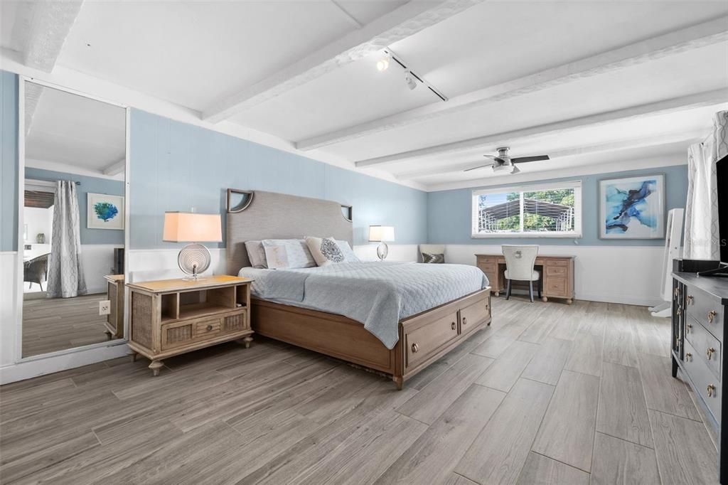 For Sale: $1,499,000 (3 beds, 2 baths, 2268 Square Feet)