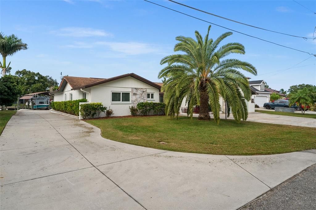 For Sale: $1,499,000 (3 beds, 2 baths, 2268 Square Feet)