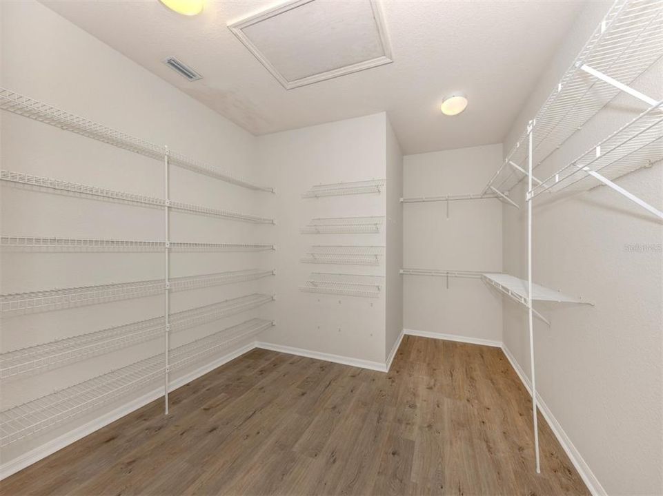 For Sale: $489,000 (3 beds, 2 baths, 2351 Square Feet)