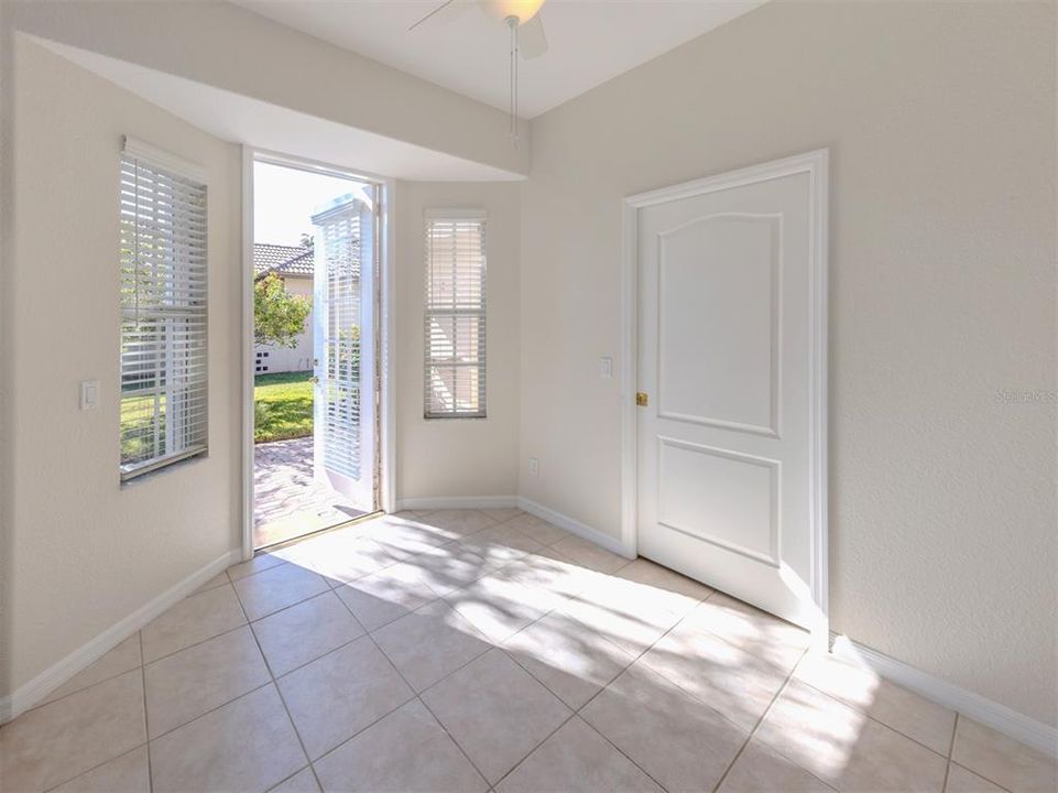 For Sale: $489,000 (3 beds, 2 baths, 2351 Square Feet)