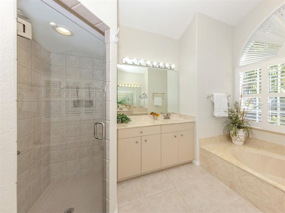 For Sale: $489,000 (3 beds, 2 baths, 2351 Square Feet)