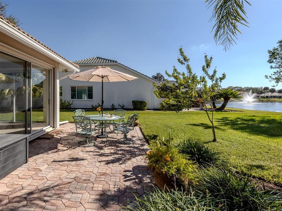 For Sale: $489,000 (3 beds, 2 baths, 2351 Square Feet)