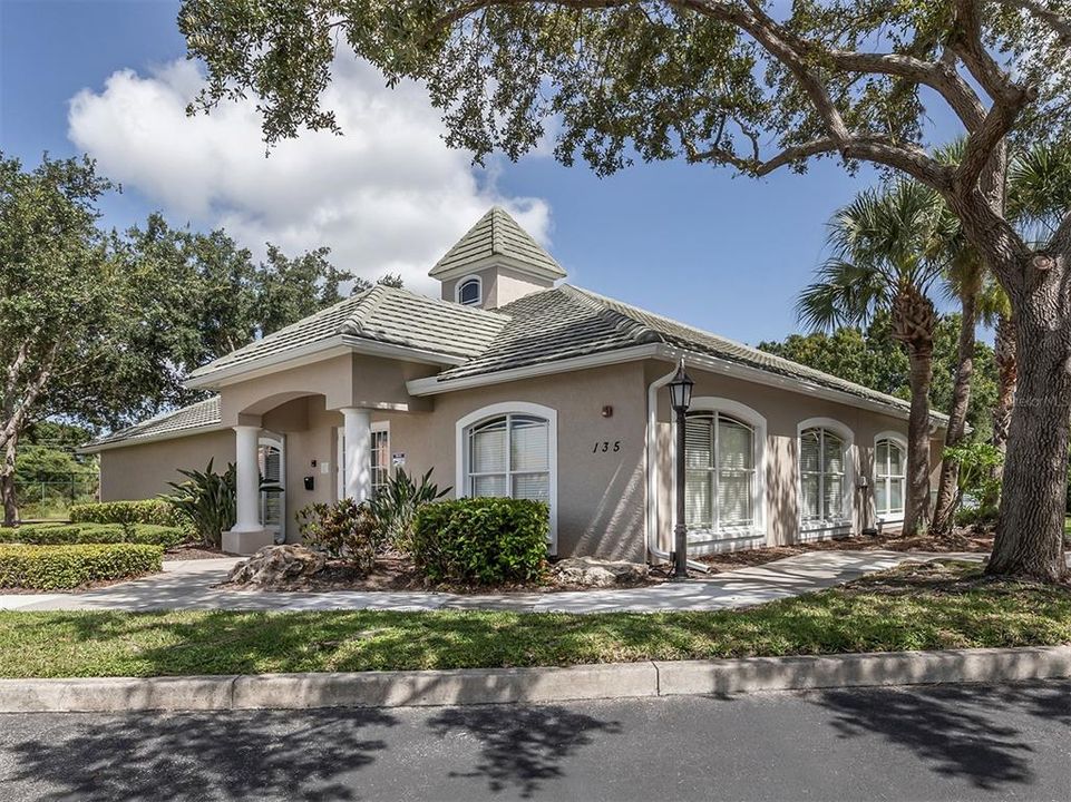 For Sale: $489,000 (3 beds, 2 baths, 2351 Square Feet)