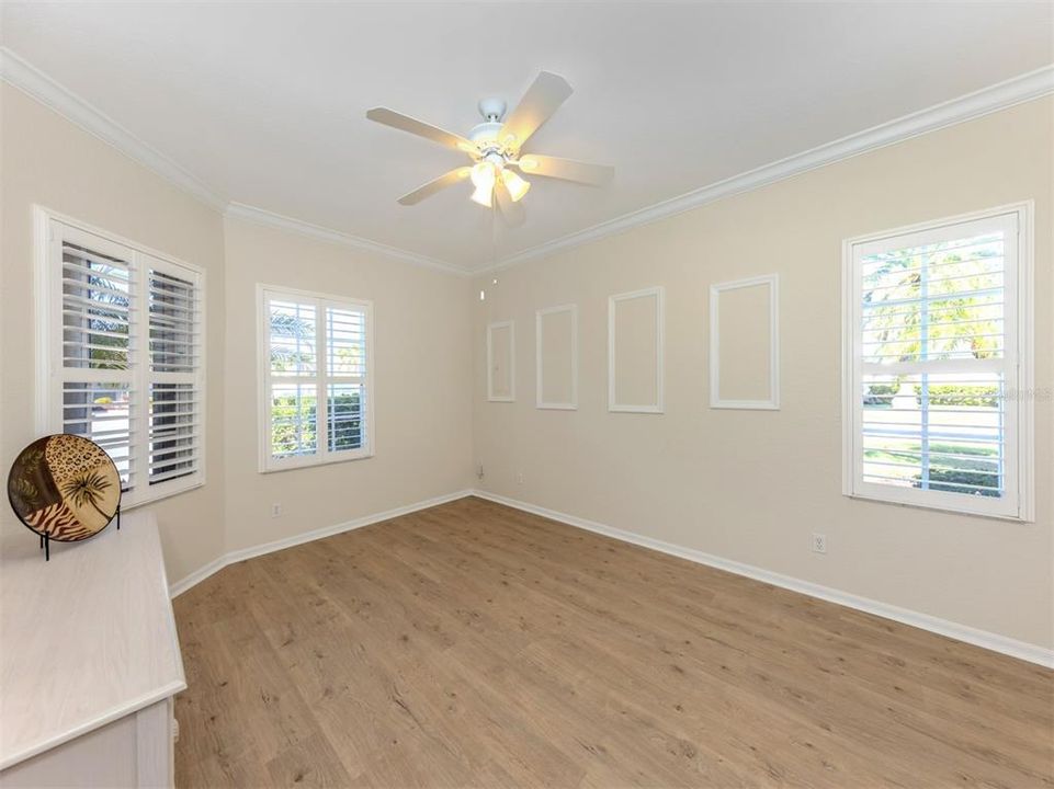 For Sale: $489,000 (3 beds, 2 baths, 2351 Square Feet)