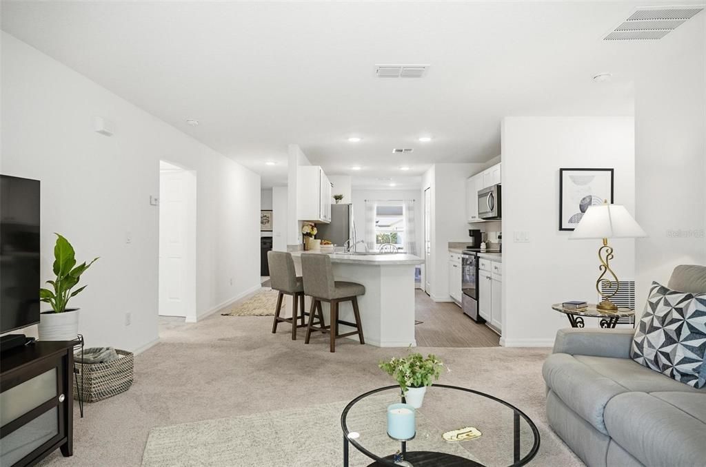 Active With Contract: $269,900 (3 beds, 2 baths, 1552 Square Feet)