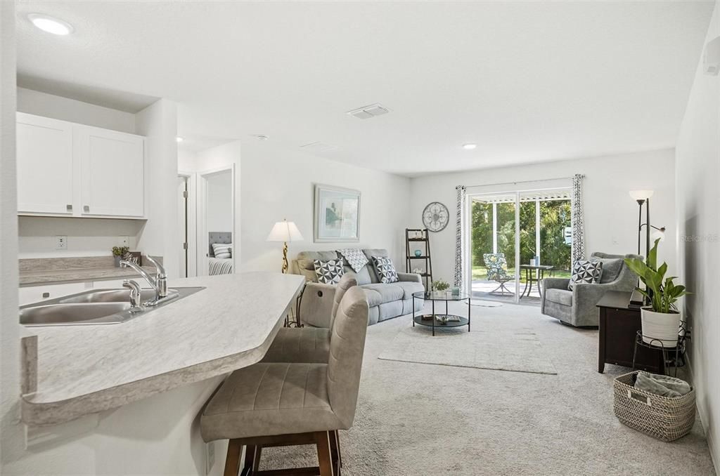 Active With Contract: $269,900 (3 beds, 2 baths, 1552 Square Feet)