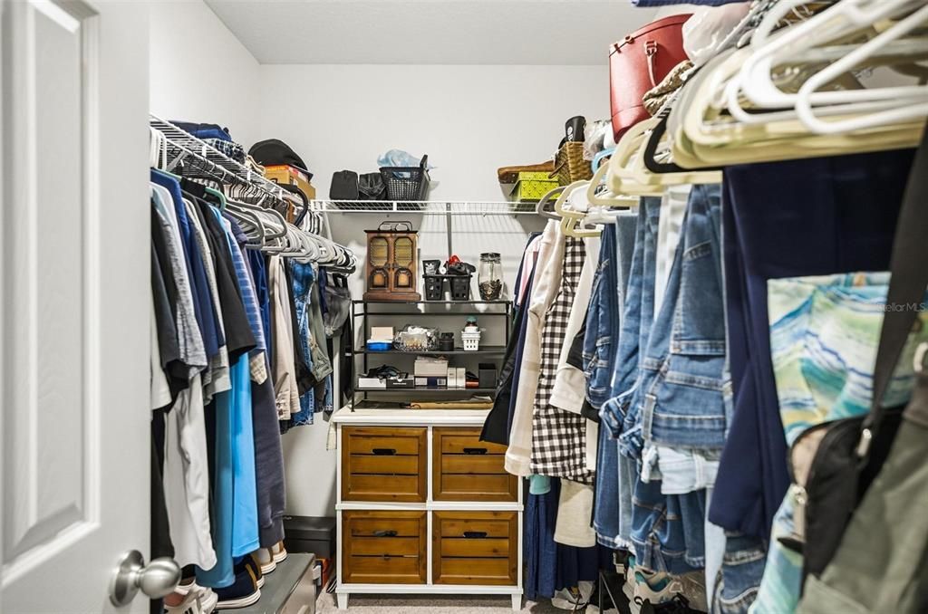 Active With Contract: $269,900 (3 beds, 2 baths, 1552 Square Feet)