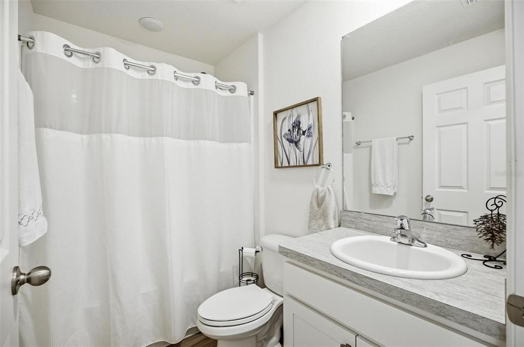 Active With Contract: $269,900 (3 beds, 2 baths, 1552 Square Feet)