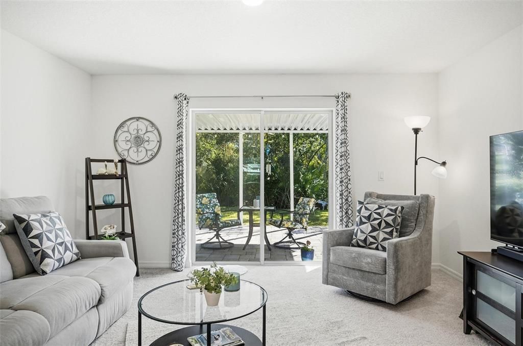 Active With Contract: $269,900 (3 beds, 2 baths, 1552 Square Feet)