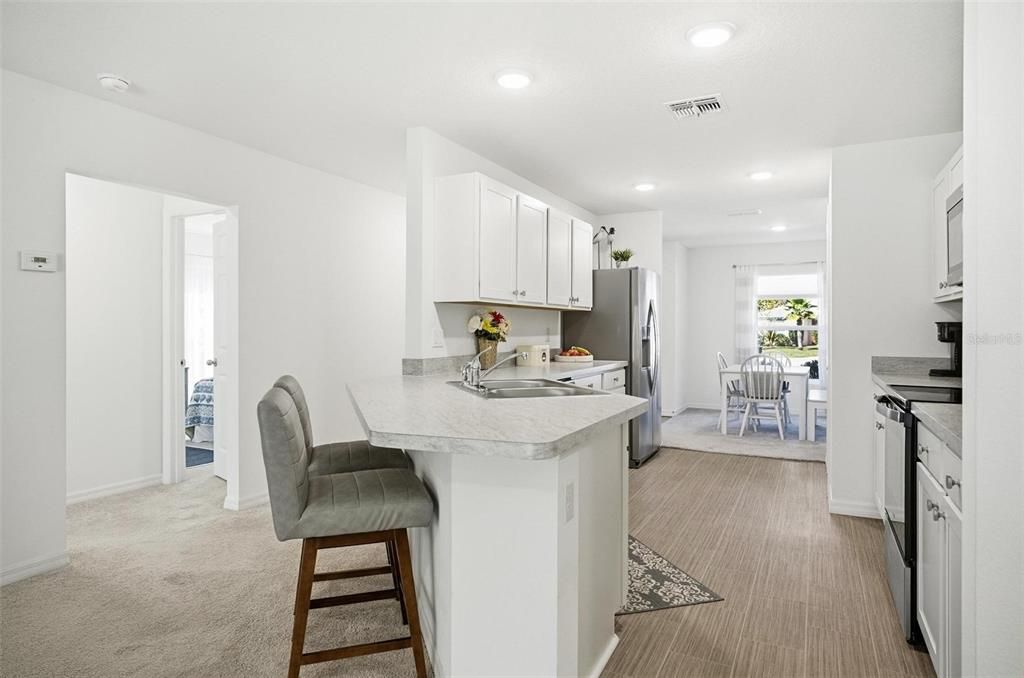 Active With Contract: $269,900 (3 beds, 2 baths, 1552 Square Feet)