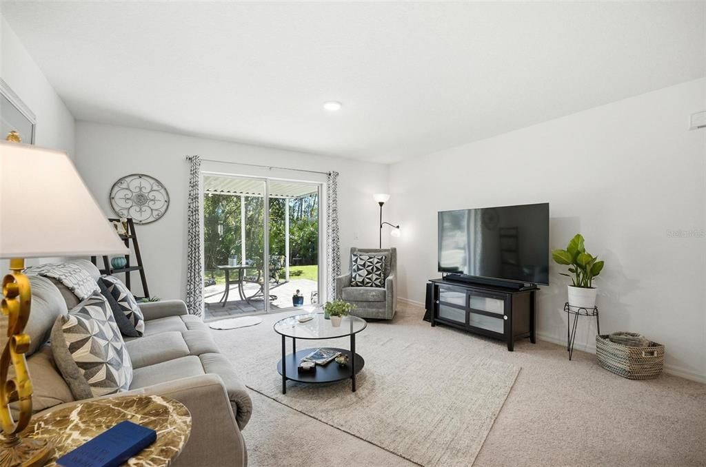 Active With Contract: $269,900 (3 beds, 2 baths, 1552 Square Feet)