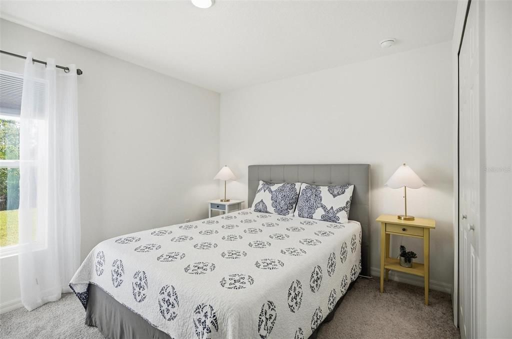 Active With Contract: $269,900 (3 beds, 2 baths, 1552 Square Feet)