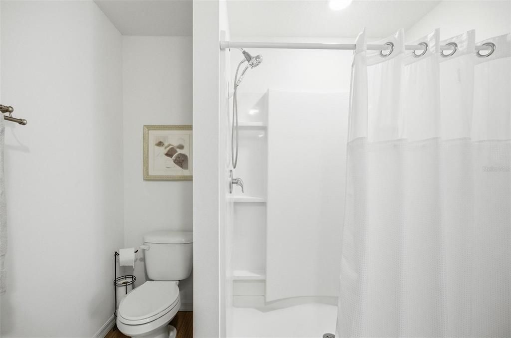 Active With Contract: $269,900 (3 beds, 2 baths, 1552 Square Feet)