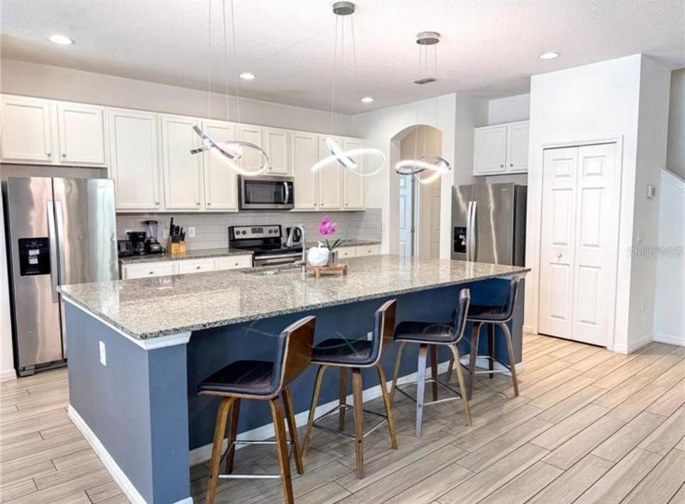 For Sale: $1,149,000 (14 beds, 11 baths, 6223 Square Feet)