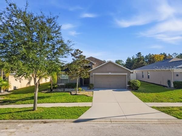 For Sale: $349,900 (4 beds, 3 baths, 1908 Square Feet)