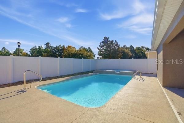 For Sale: $349,900 (4 beds, 3 baths, 1908 Square Feet)