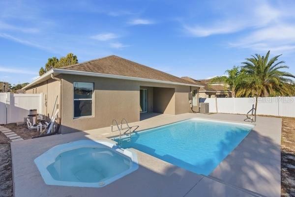 For Sale: $349,900 (4 beds, 3 baths, 1908 Square Feet)