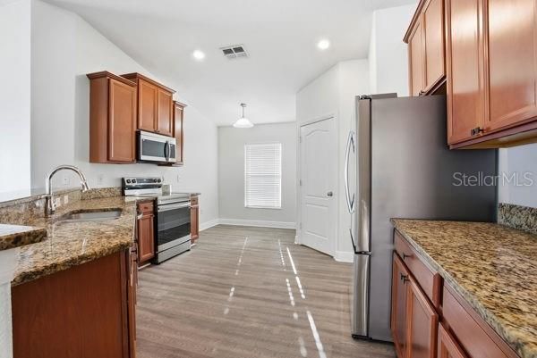 For Sale: $349,900 (4 beds, 3 baths, 1908 Square Feet)