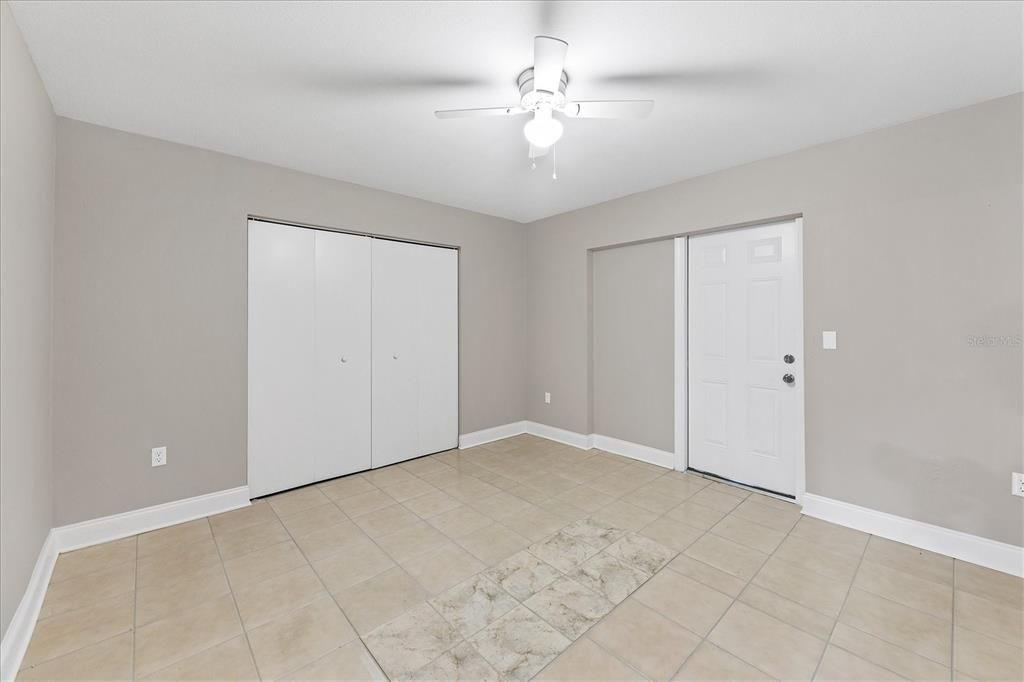 For Rent: $1,850 (2 beds, 1 baths, 1000 Square Feet)