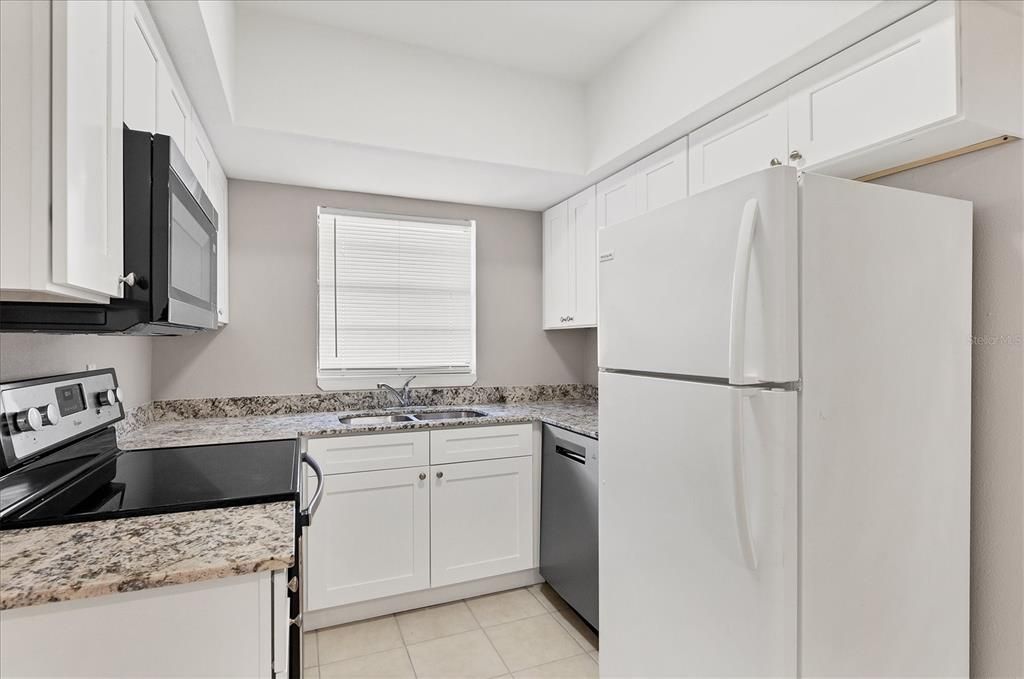 For Rent: $1,850 (2 beds, 1 baths, 1000 Square Feet)