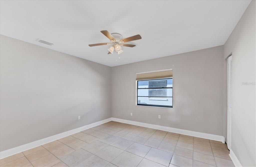 For Rent: $1,850 (2 beds, 1 baths, 1000 Square Feet)