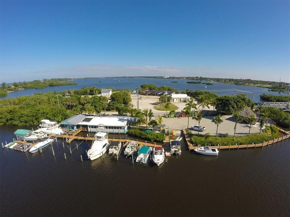 For Rent: $1,850 (2 beds, 1 baths, 1000 Square Feet)