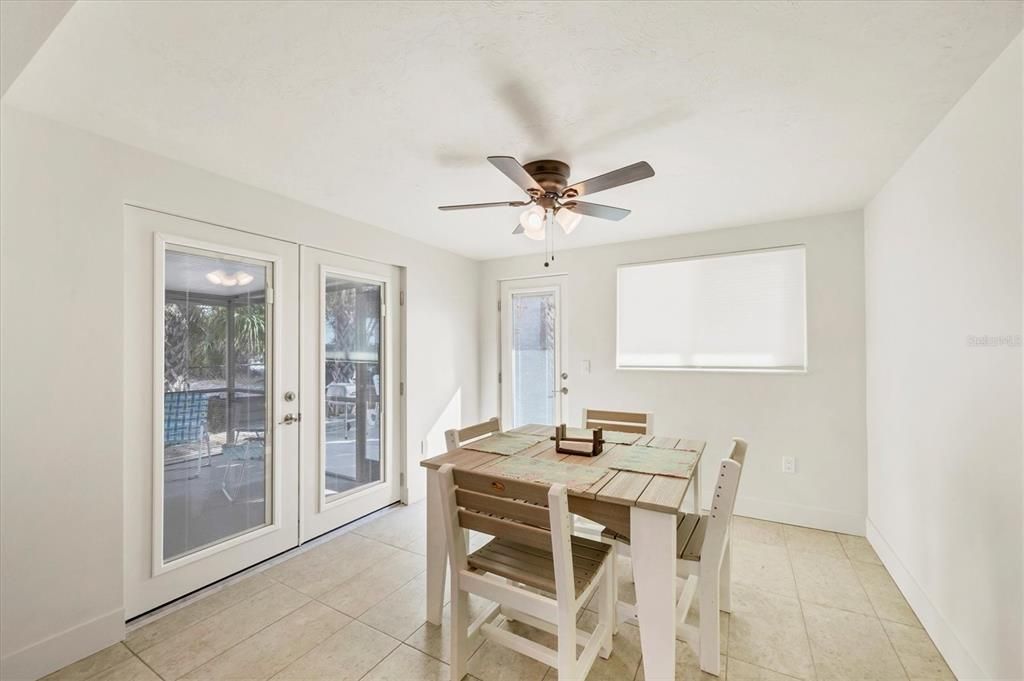 For Sale: $649,000 (2 beds, 2 baths, 1128 Square Feet)