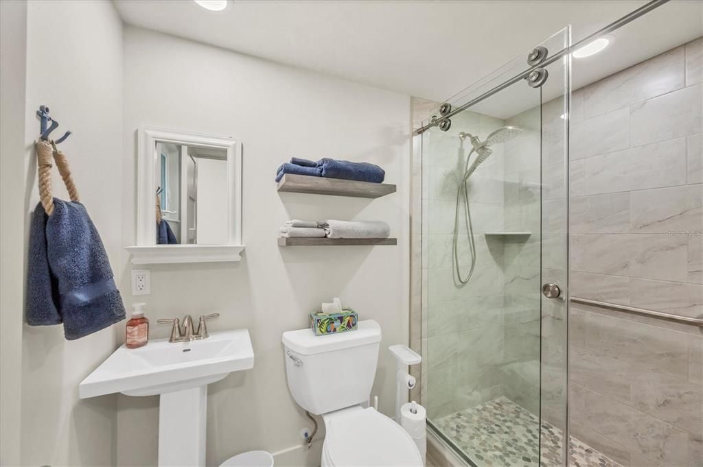 For Sale: $649,000 (2 beds, 2 baths, 1128 Square Feet)