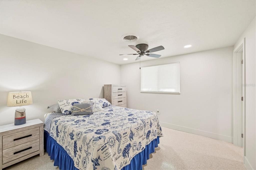 For Sale: $649,000 (2 beds, 2 baths, 1128 Square Feet)