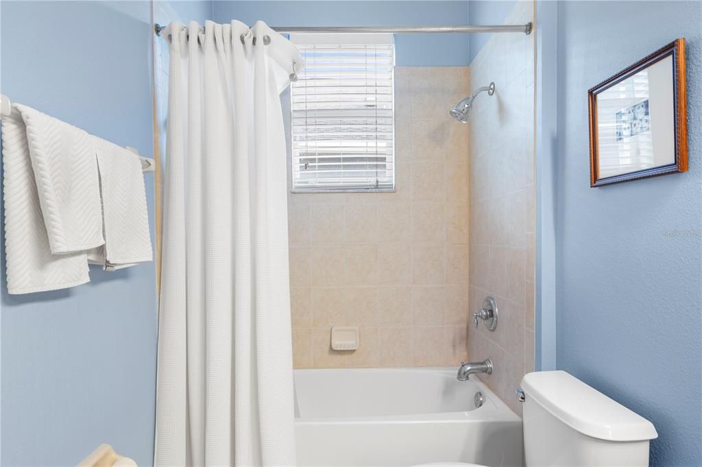 For Sale: $800,000 (4 beds, 3 baths, 3025 Square Feet)