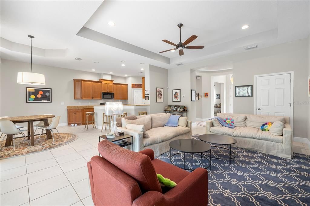 For Sale: $800,000 (4 beds, 3 baths, 3025 Square Feet)